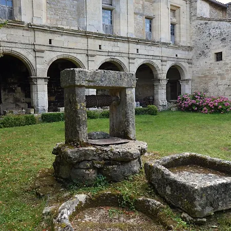 Gæstehus Le Prieure Saint Barthelemy 3*