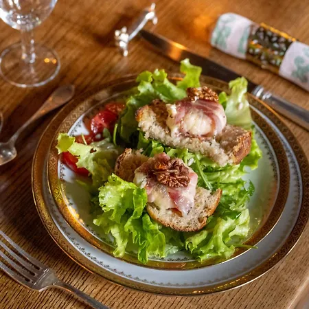 Le Prieure Saint Barthelemy Azay-le-Brule