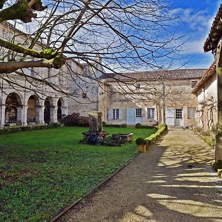 Le Prieure Saint Barthelemy 3*