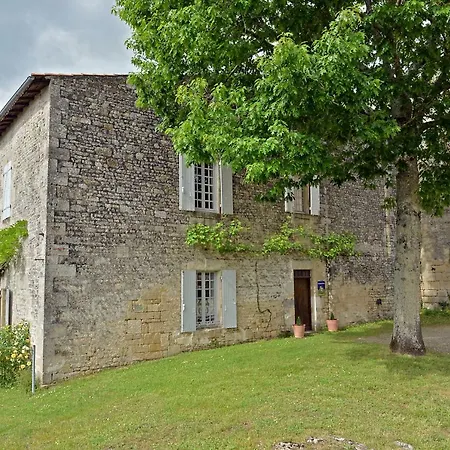 Le Prieure Saint Barthelemy Gæstehus 3*