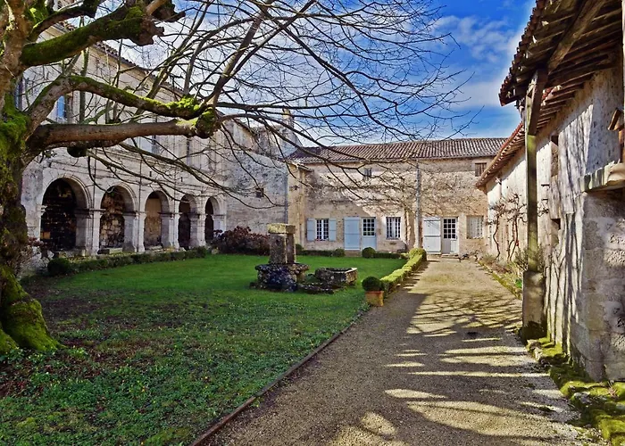 Le Prieure Saint Barthelemy 3*